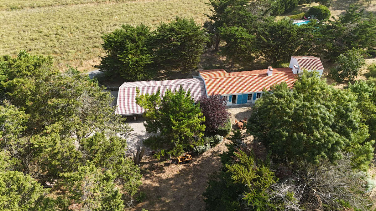 Maison à BEAUVOIR-SUR-MER