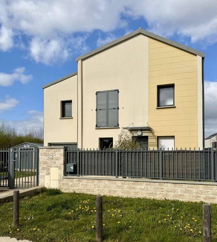 Maison à BOIS-D'ARCY