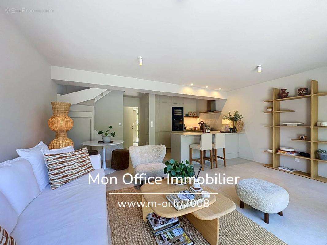 Référence : 7008-les - duplex t3 rénové à 100m de la plage à vendre à grimaud beauvallon - photo 5