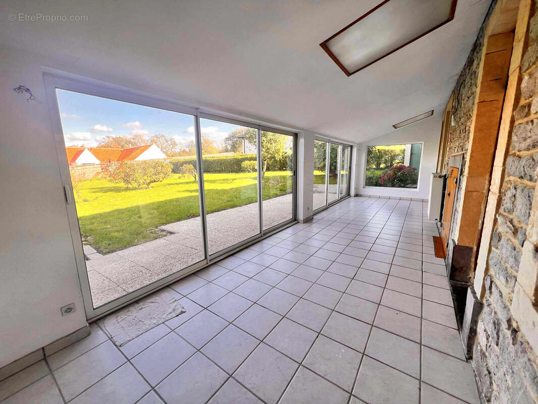 Maison à BONNINGUES-LES-CALAIS