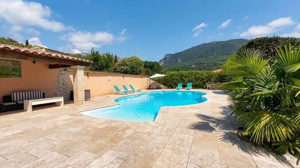 Maison à LE BAR-SUR-LOUP