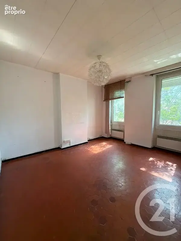 Appartement 2 pièces 49 m² à vendre à Marseille-4e (13004) - photo 4