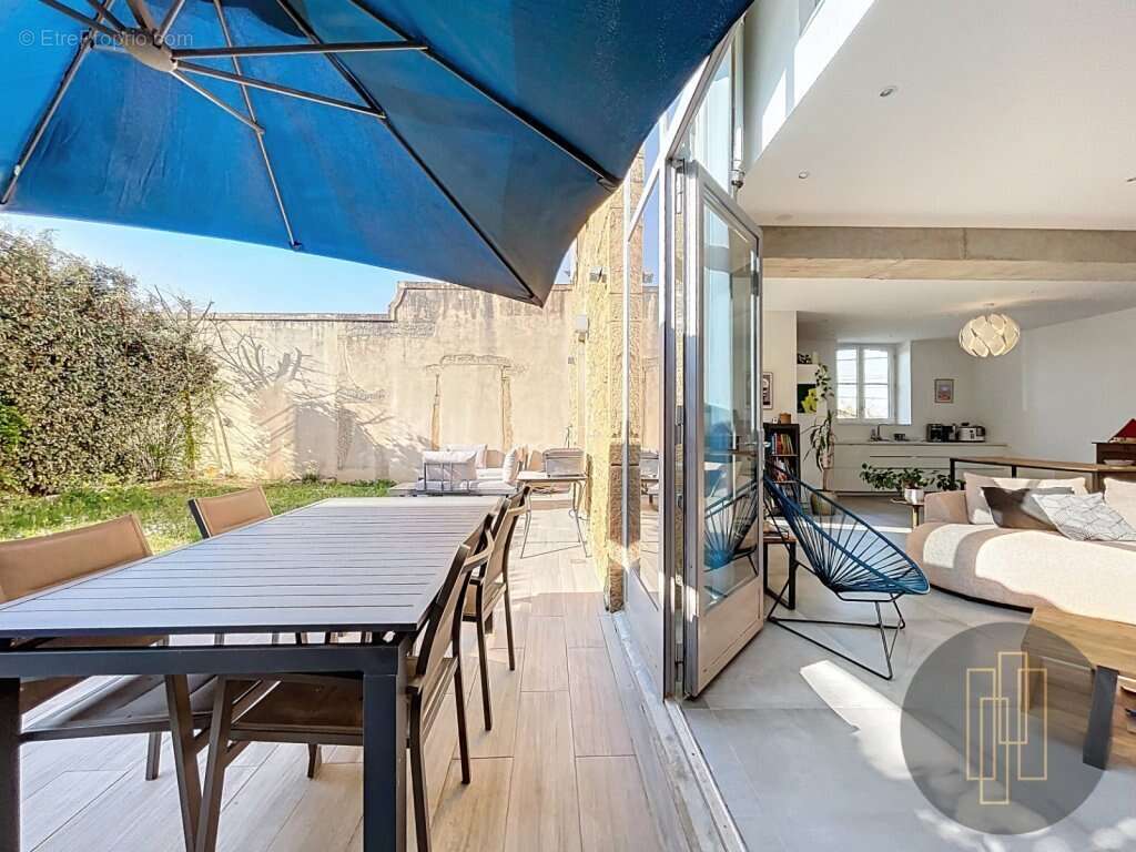 Maison à VILLEFRANCHE-SUR-SAONE