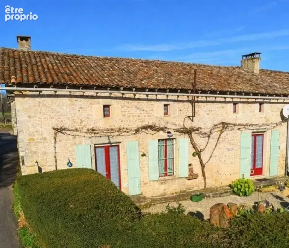 Photo Maison à Sauze-Vaussais au prix de 134 400€