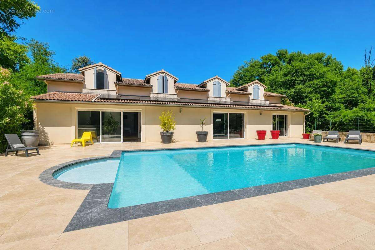 Maison de 11 pièces de 368 m² à Châteauneuf-sur-Isère - photo 5