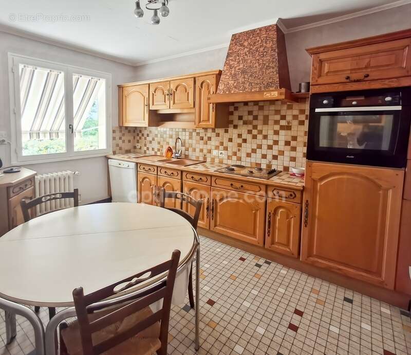 Maison familiale composée de 5 chambres dans un cadre privilégie - photo 4