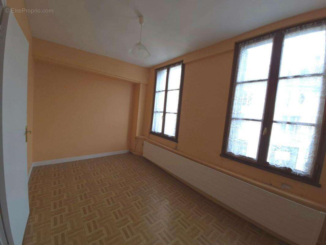 Appartement à BRAY-SUR-SEINE