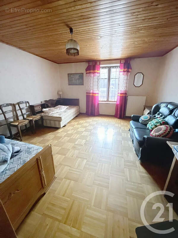 Maison à GIRECOURT-SUR-DURBION