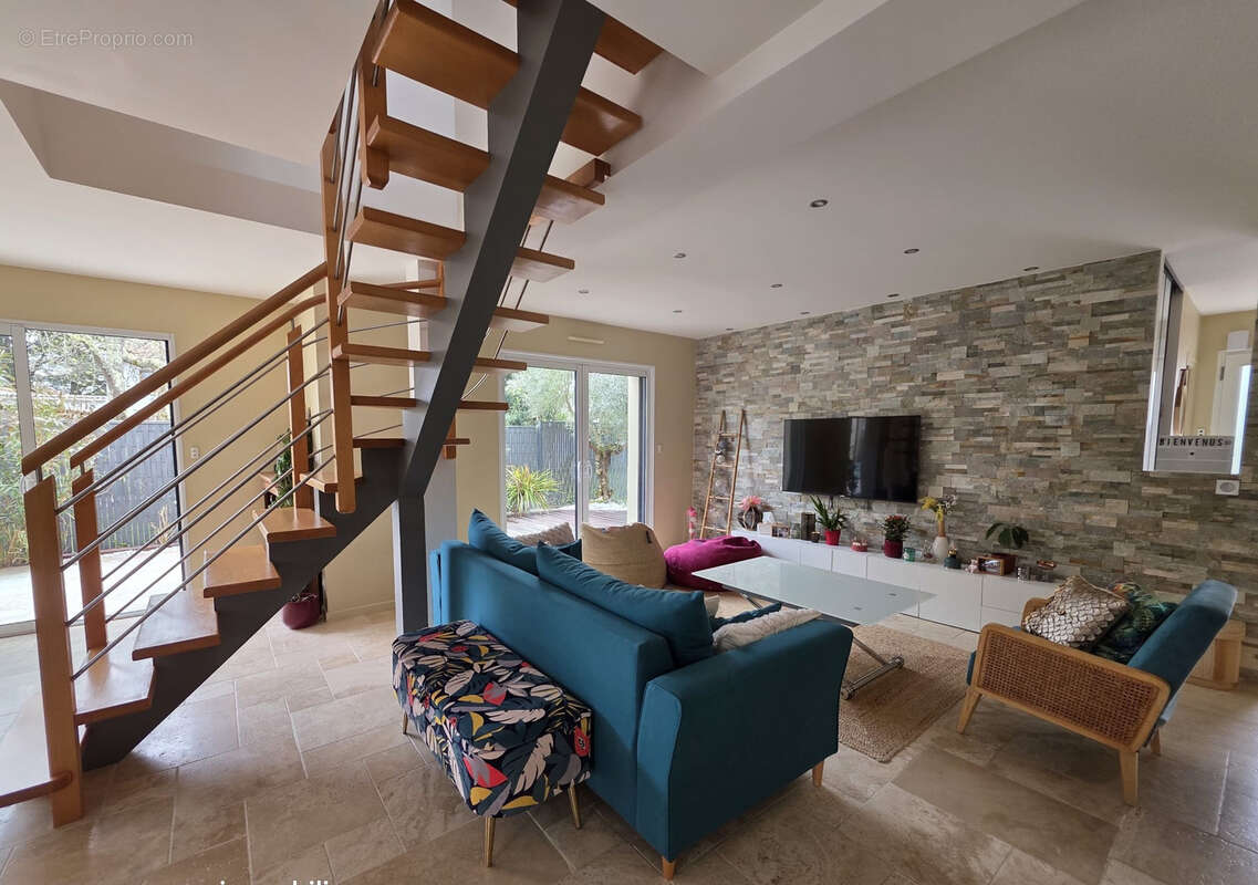 Maison à BOUGUENAIS