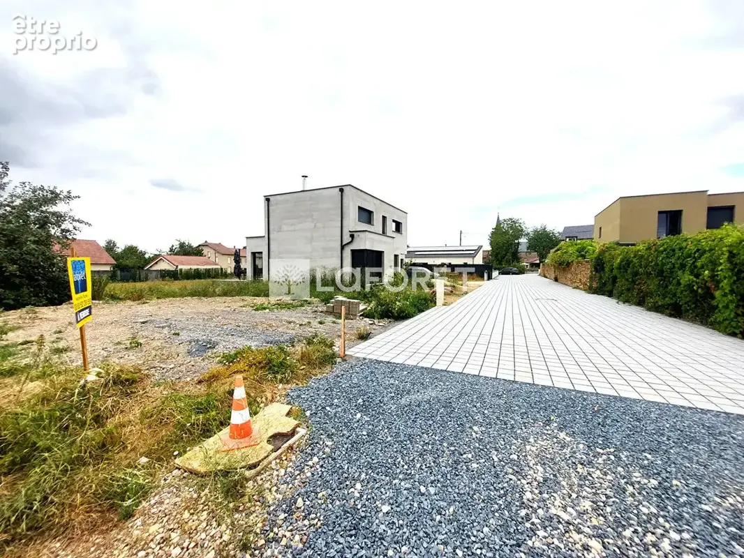 SOUS COMPROMIS !!! Dernier Terrain constructible Lot n°2  1 000  m2 - photo 4