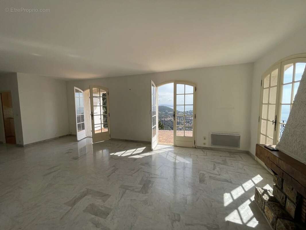 Maison à THEOULE-SUR-MER