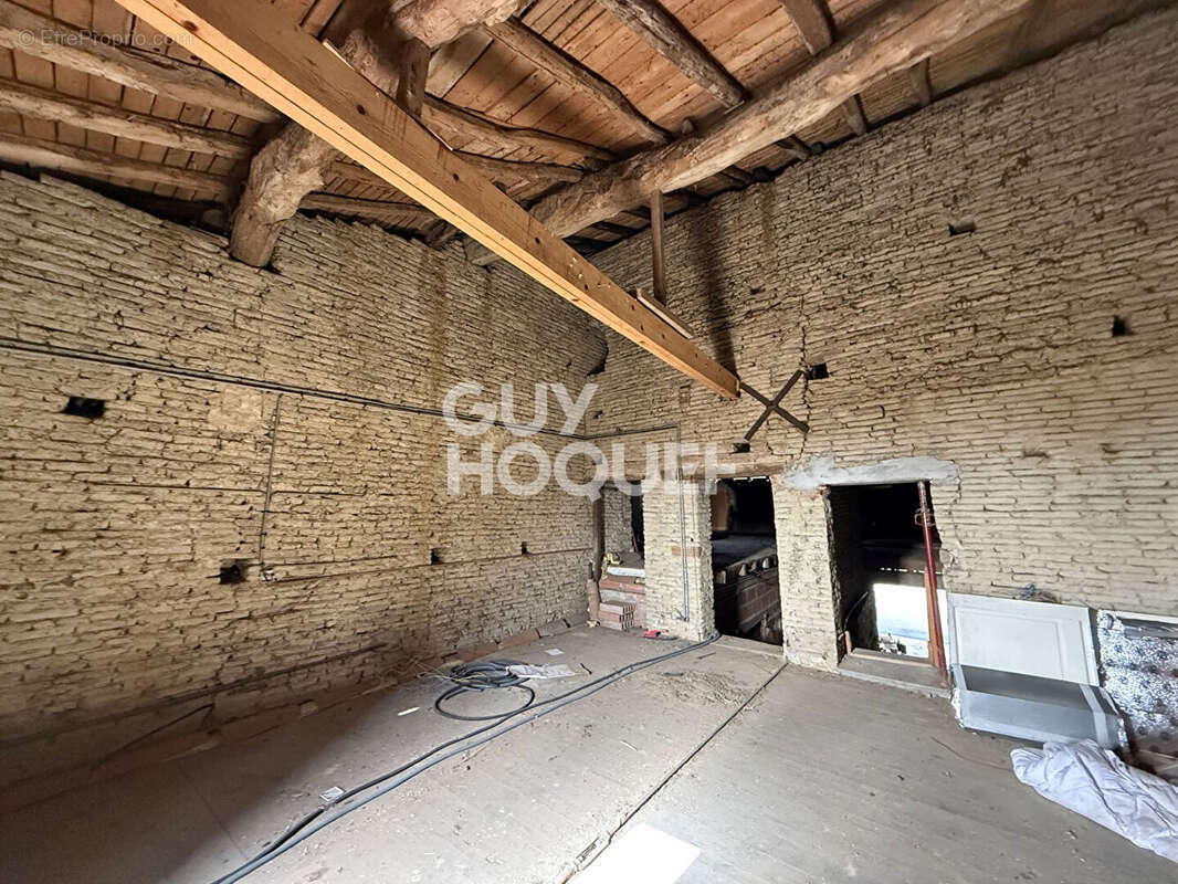 Maison à SAINT-RUSTICE