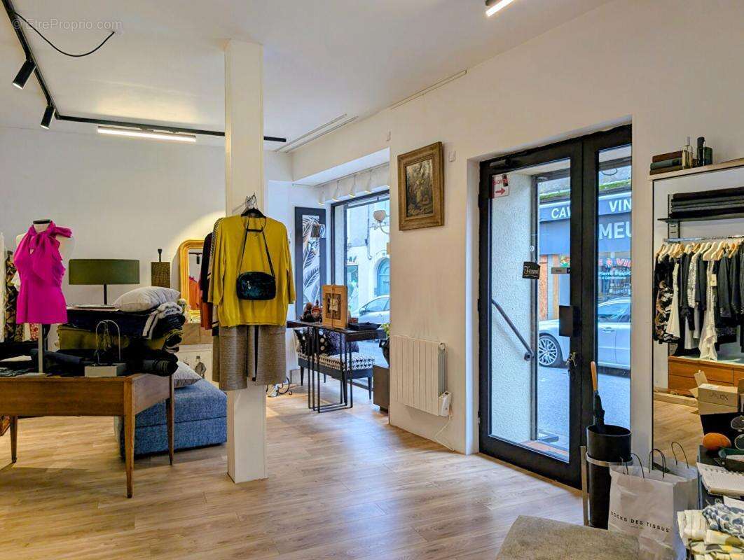 Appartement à CAZERES