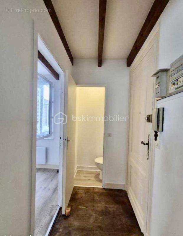 Exclusivité  Bordeaux   Quartier St Michel        T2   32m2         >  Rénové , Prêt à vivre          165000€        Bordeaux 33 - photo 3
