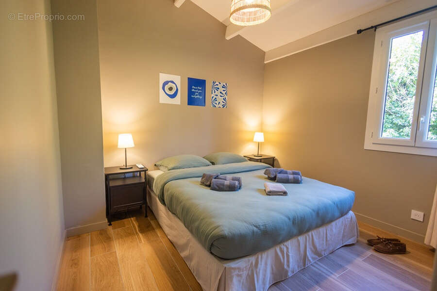 Appartement rénové avec vue mer   Centre du village - photo 5