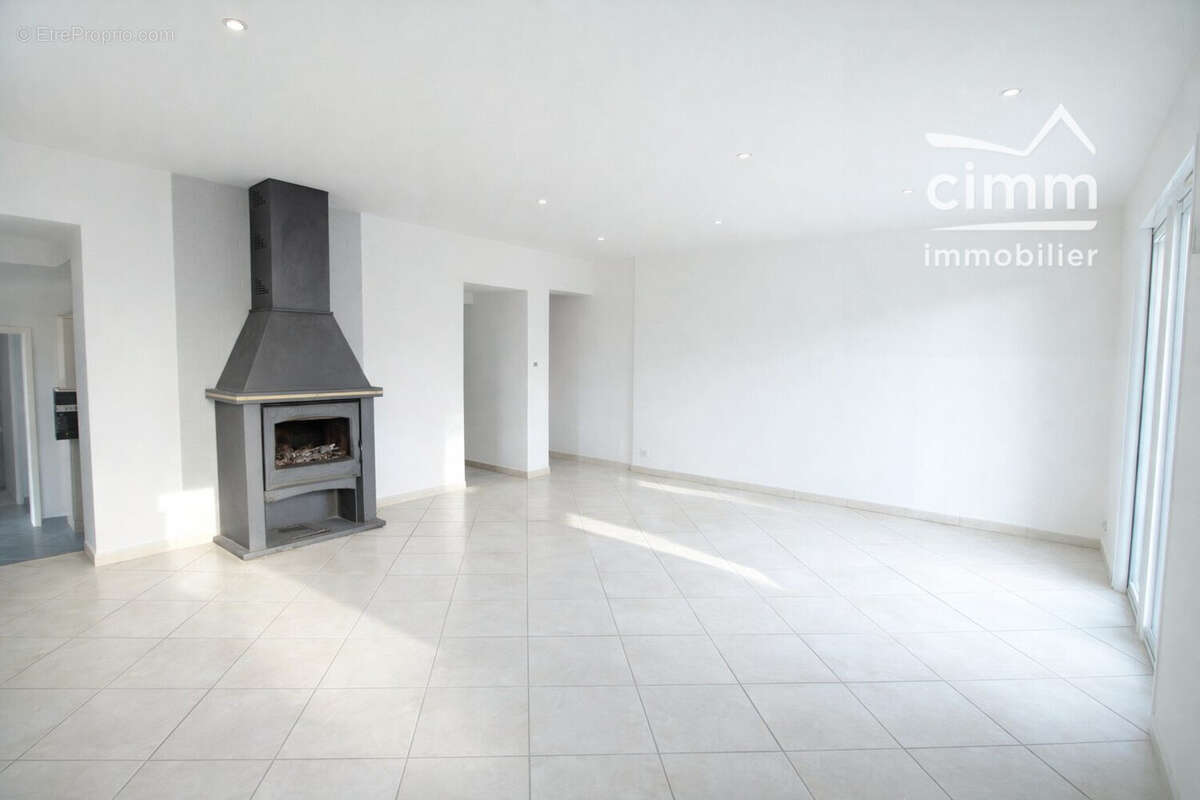 Maison à SAINT-CLAIR-SUR-GALAURE