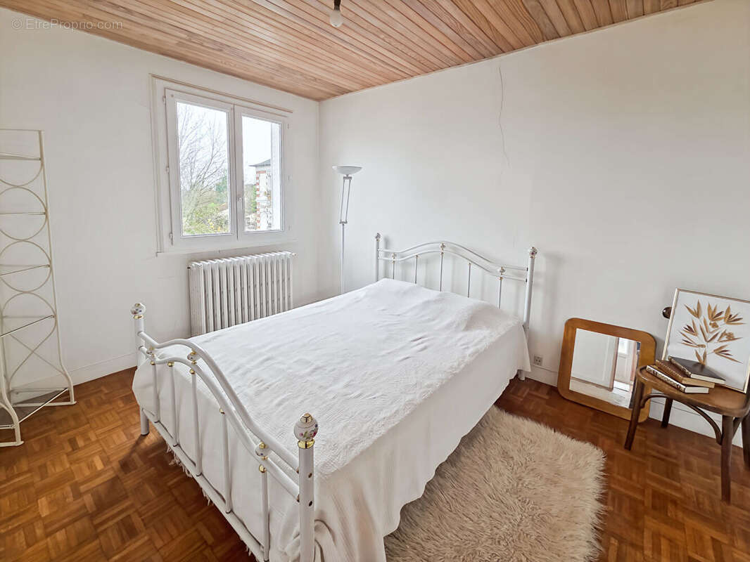 Maison à VERRIERES-LE-BUISSON