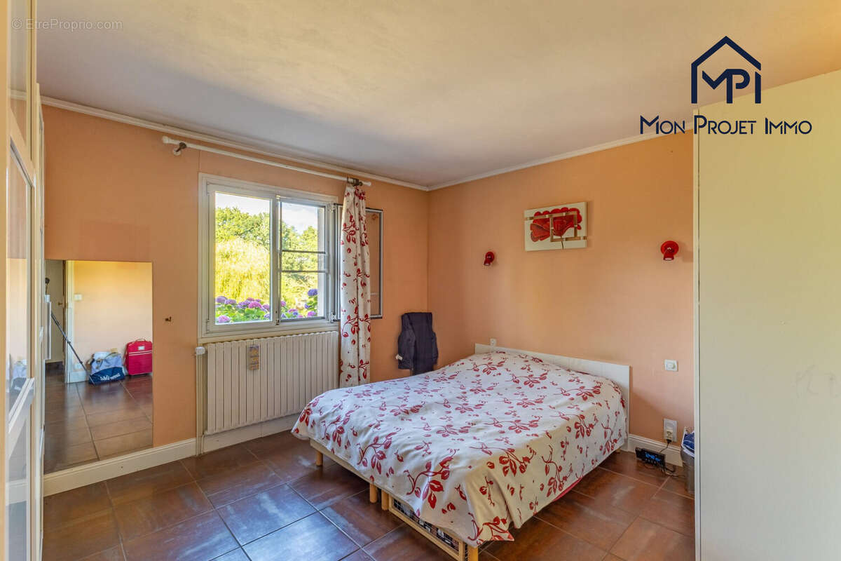 Maison 230 m² à Change  - photo 7
