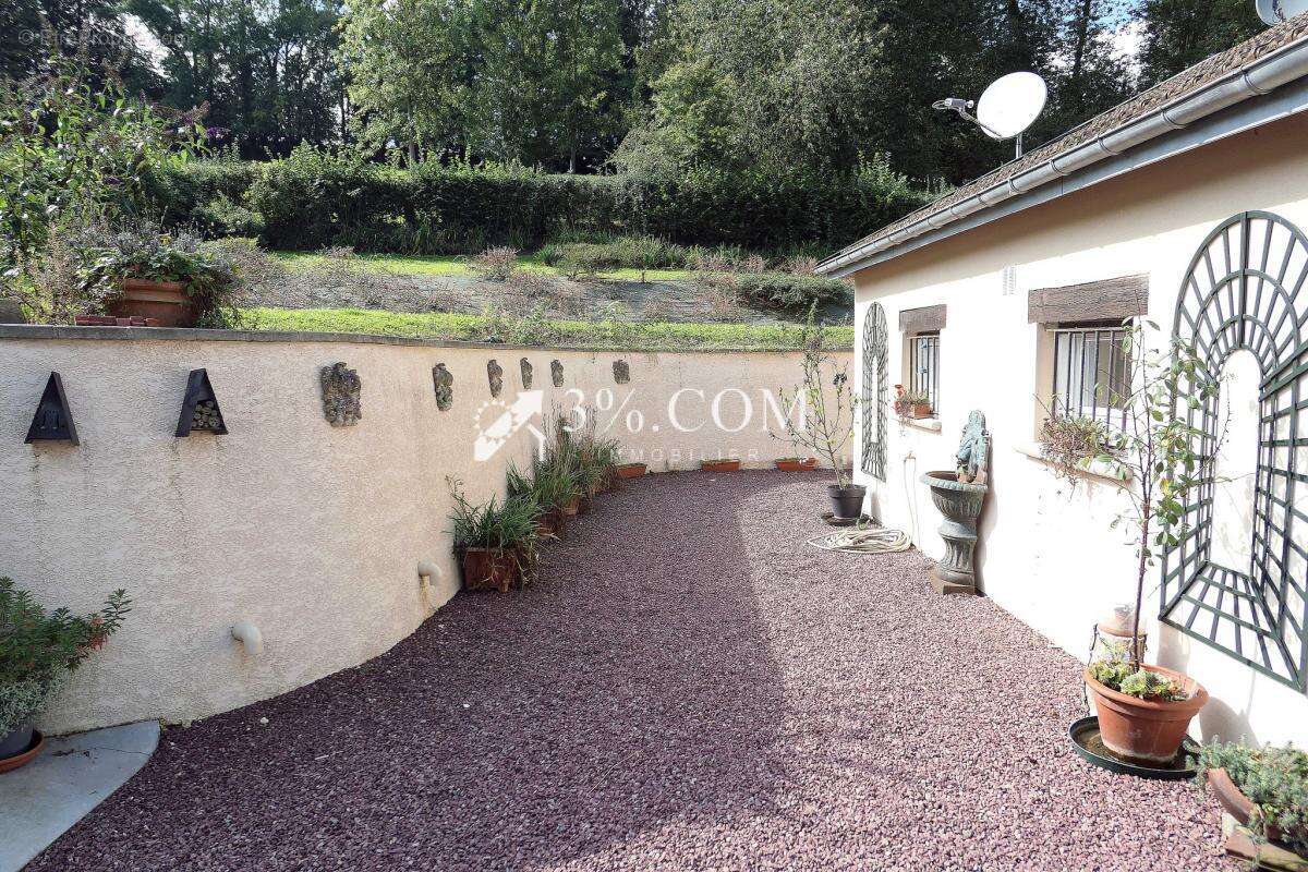 Maison à AVESNES-EN-VAL