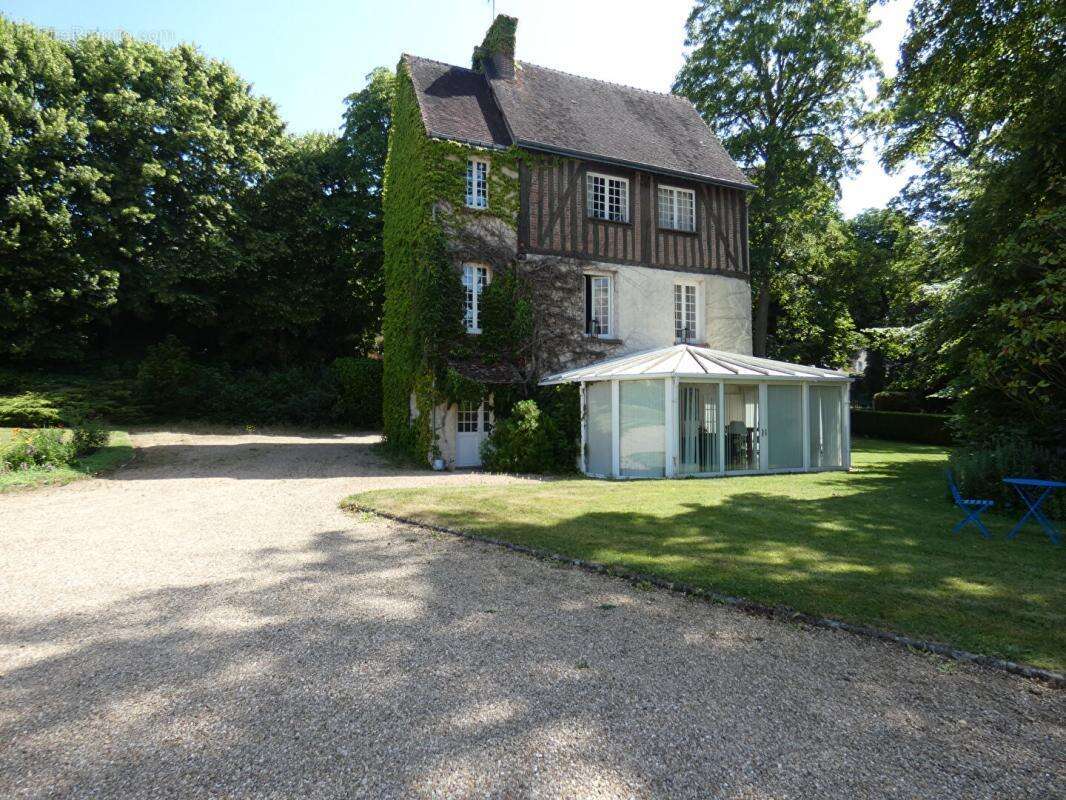 Maison à CHERISY