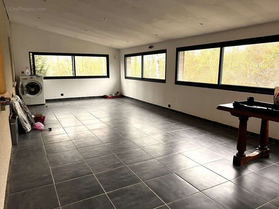 Maison à POUILLY-SUR-SAONE