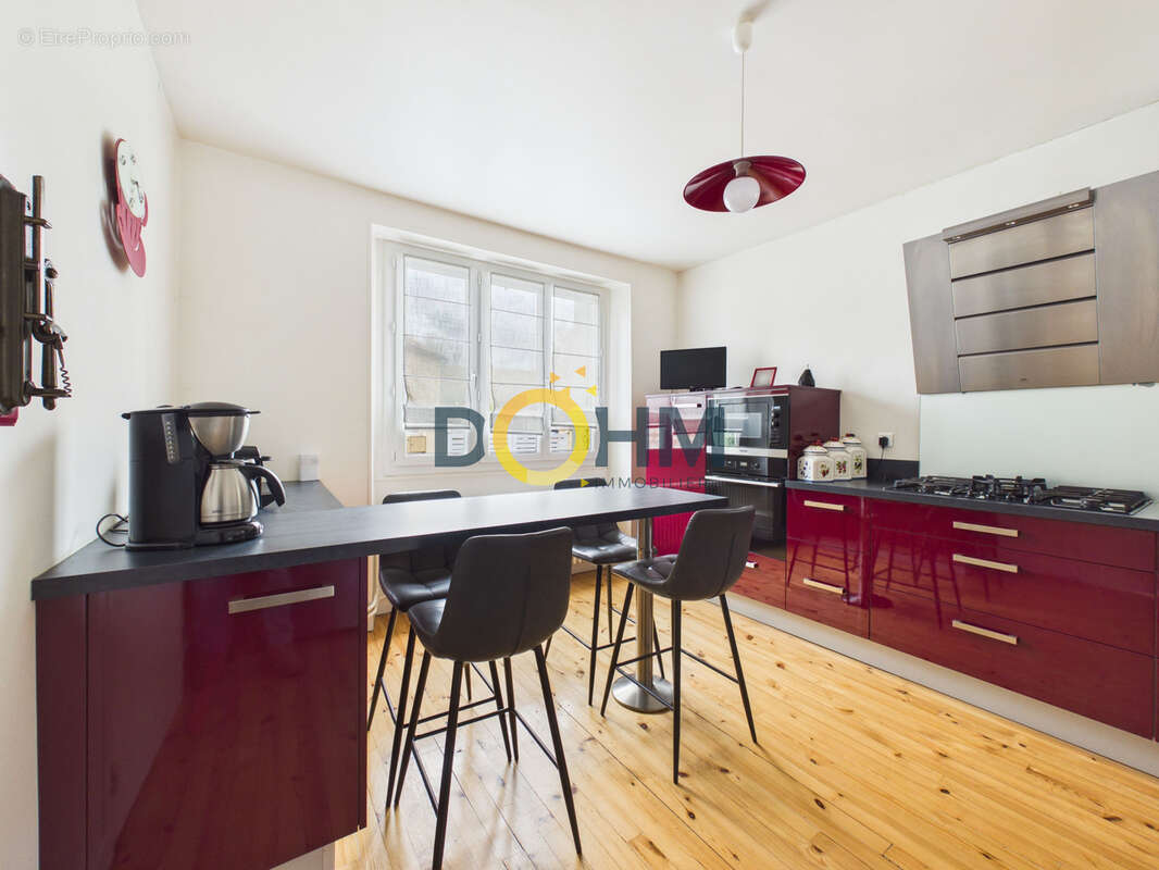 Maison rénovée de 180 m2 à vendre à Saugues avec terrain clos de 600 m2 - photo 12