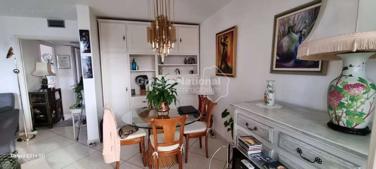 Appartement à SIX-FOURS-LES-PLAGES