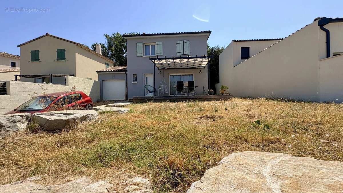 Villa récente avec 4 chambres à Bédarrides - photo 15