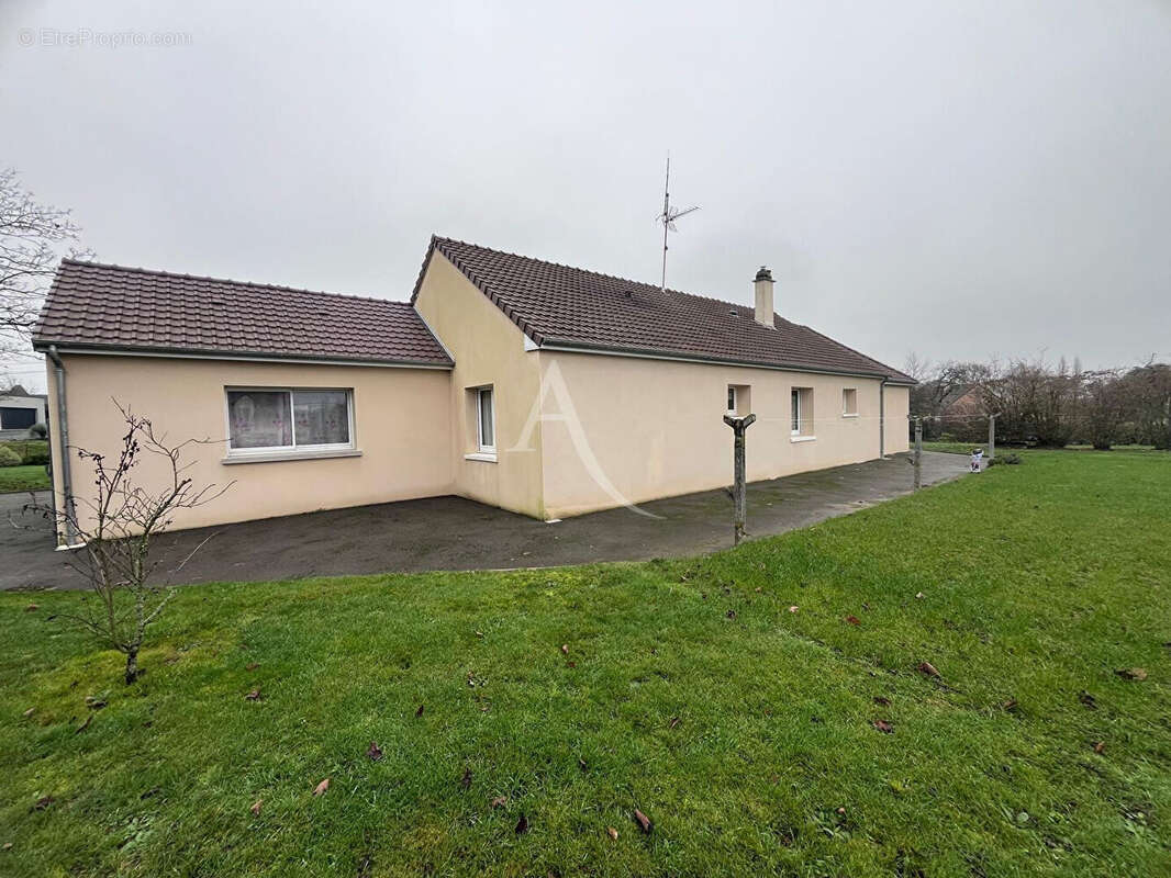 Maison à CHALONS-DU-MAINE