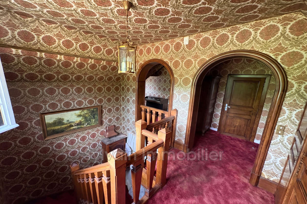 Maison 295 m² à Talmontiers  - photo 8
