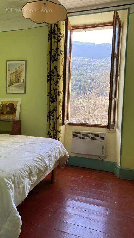 Appartement à BARNAVE