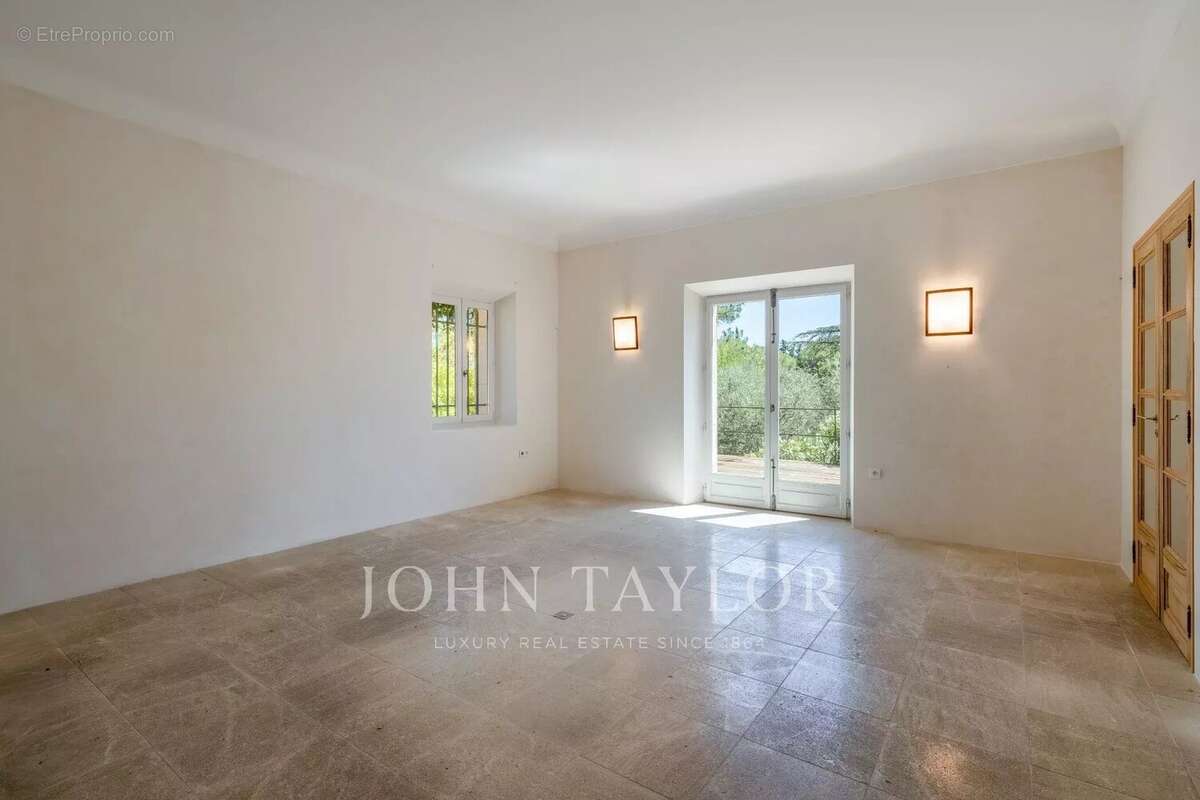 Maison à CABRIERES-D&#039;AVIGNON