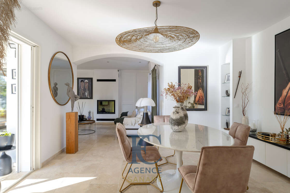 Maison à LE CASTELLET