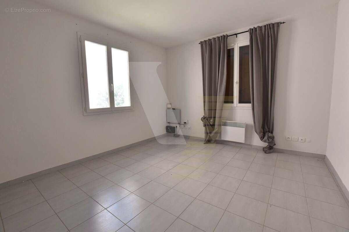 Maison à VILLENEUVE-LES-BEZIERS