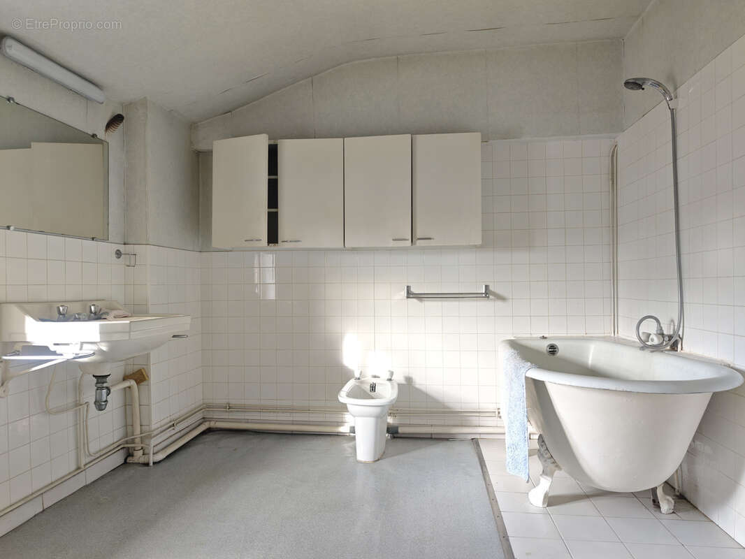 Maison à DORNES