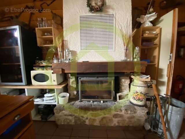 Commerce à SAINT-PIERRE-DE-CHARTREUSE