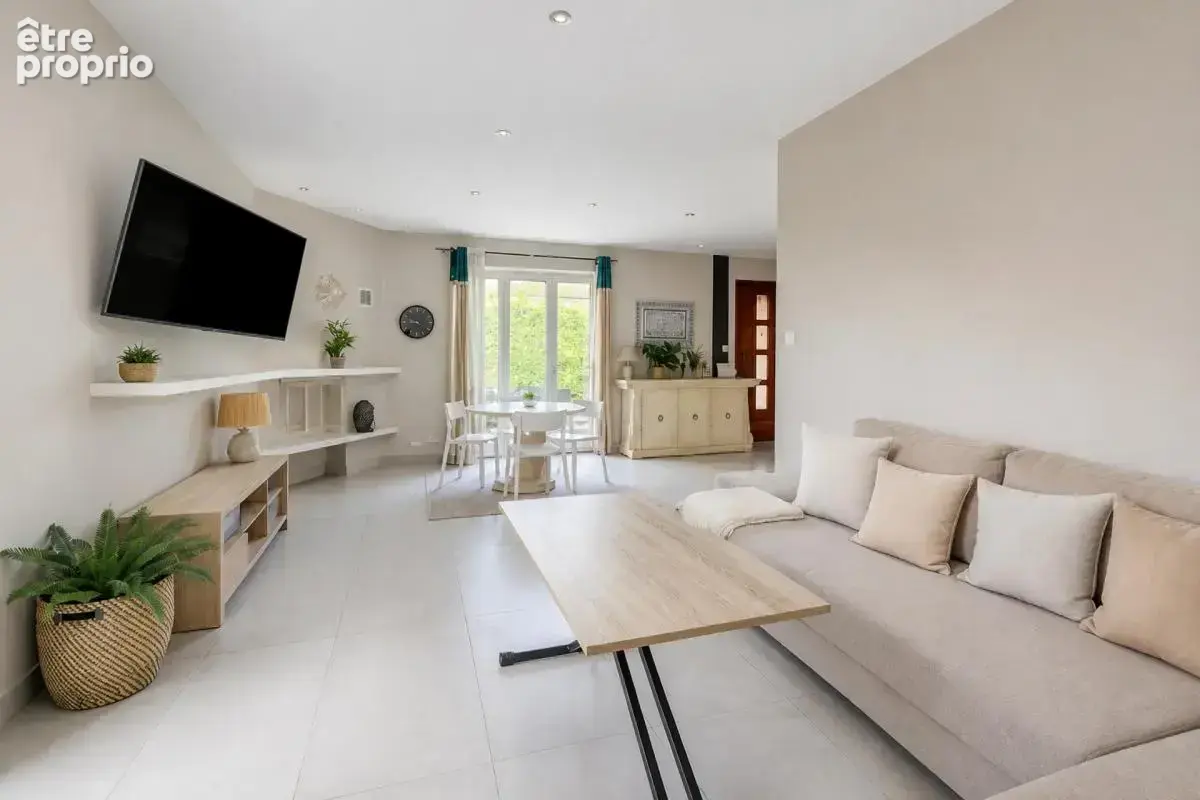 Maison de 4 pièces de 151 m² à Meyzieu - photo 3