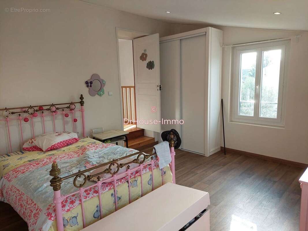 Maison à MAUZE-SUR-LE-MIGNON