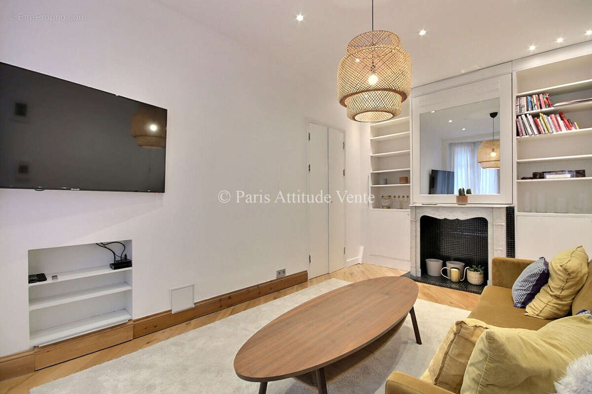 Appartement à PARIS-7E