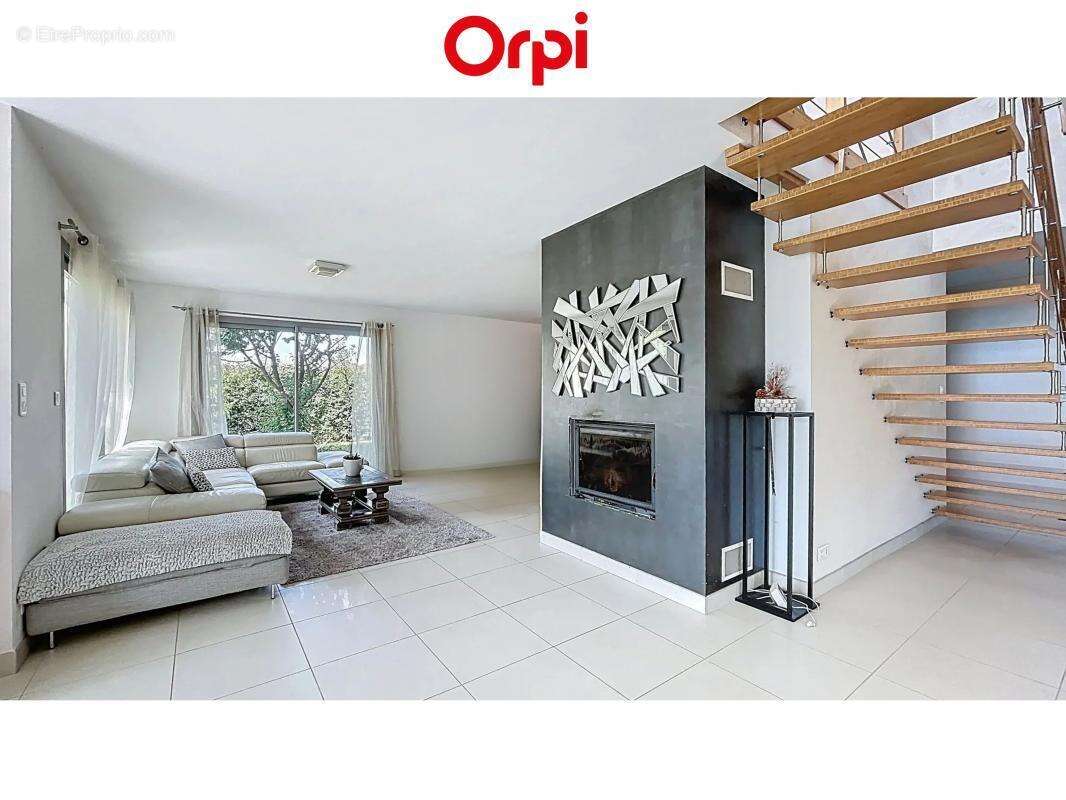 Maison à CRANVES-SALES