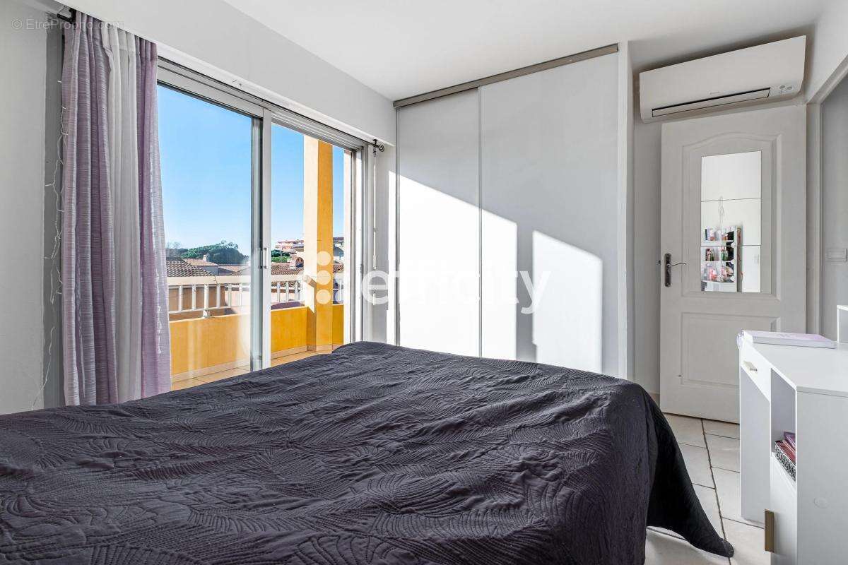 Appartement à FREJUS
