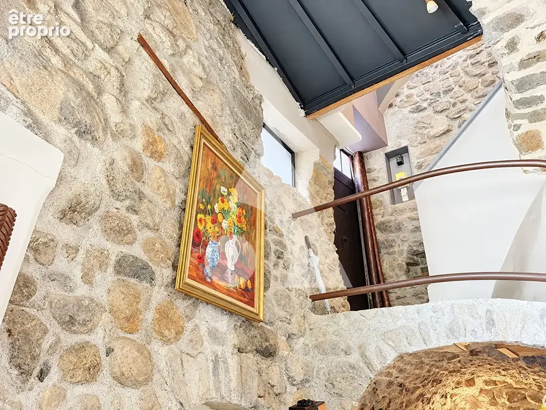 Maison ancienne de caractère avec double garage et beau potentiel - La Saulce (05) ! - photo 7