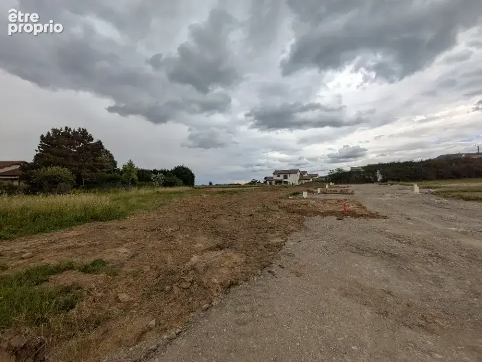 Terrain 556 m² à Lissieu  - photo 3