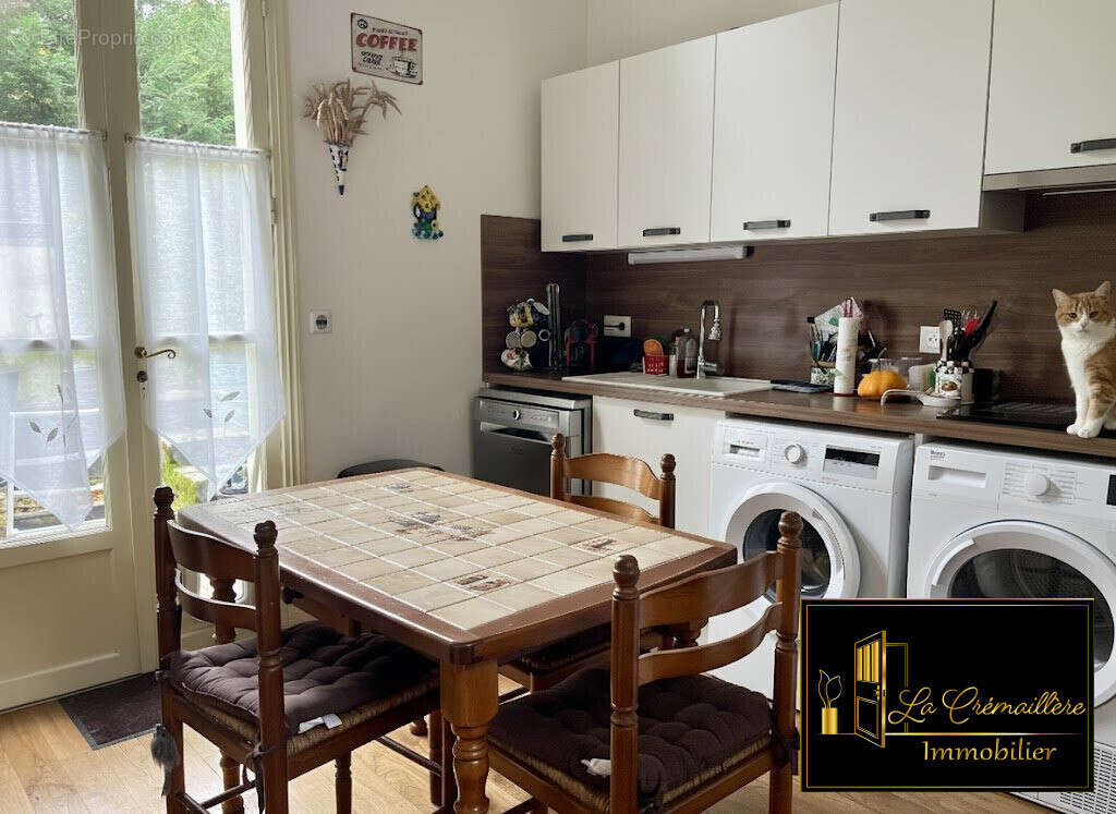 Cuisine Appartement Saint-Arnoult en Yvelines  - Appartement à SAINT-ARNOULT-EN-YVELINES