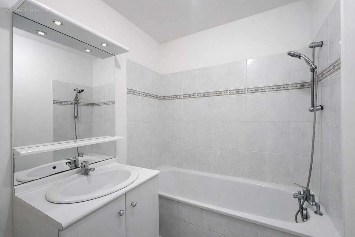 Appartement à CHENNEVIERES-SUR-MARNE