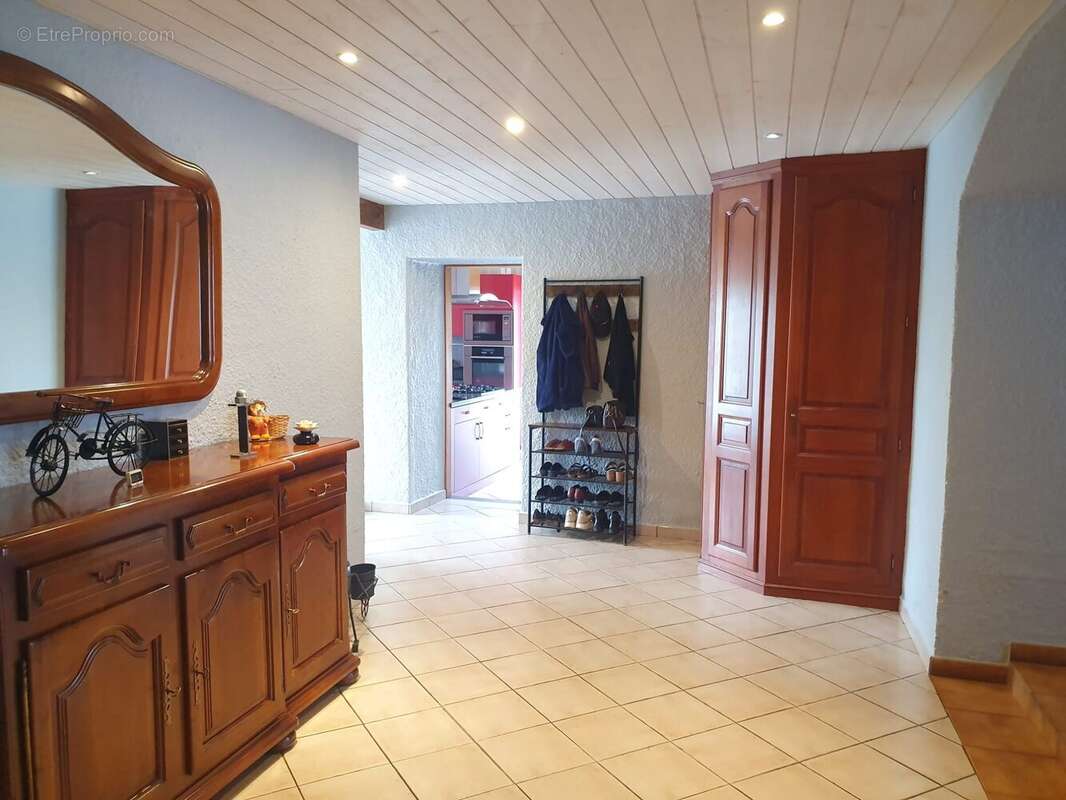 Maison 197 m² à Rioux  - photo 8