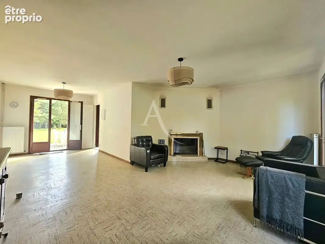 Maison Rue 4 chambres 140 m² - photo 3