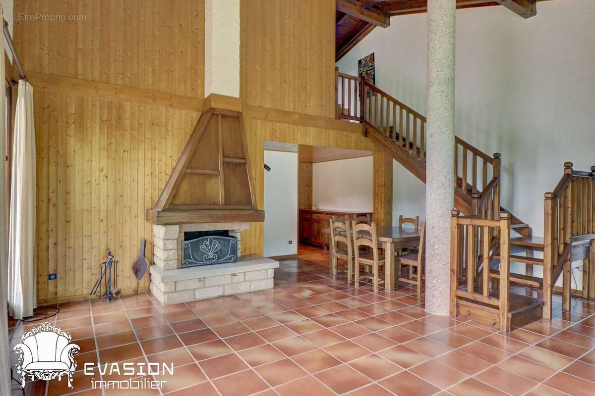 Maison à ARACHES-LA-FRASSE