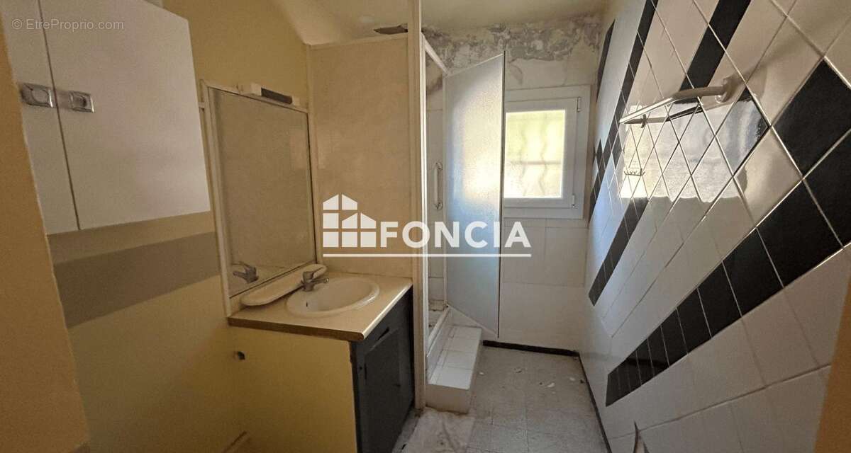 Appartement à SORGUES