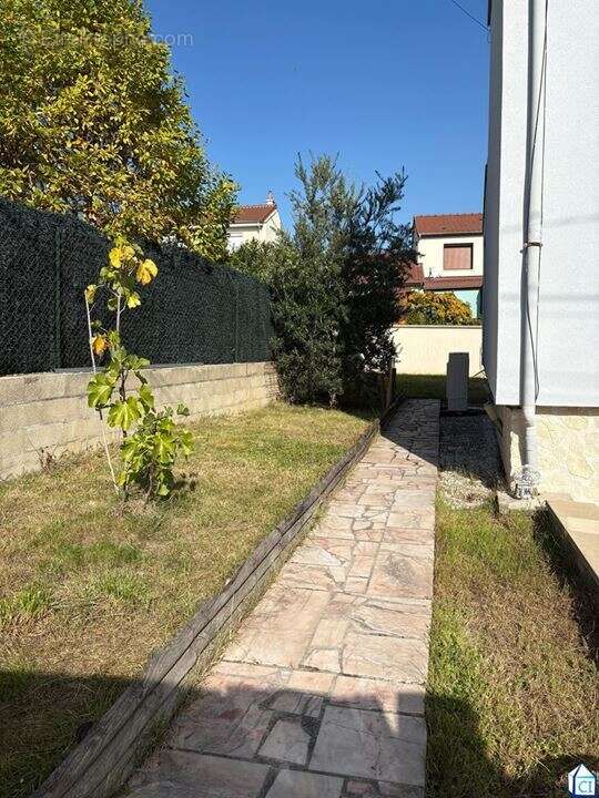 Maison à CHILLY-MAZARIN